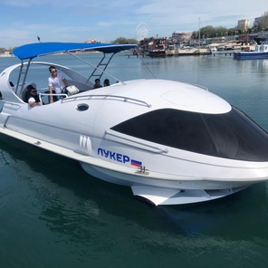 С 10:30 до 18:30 Катер с прозрачным дном.