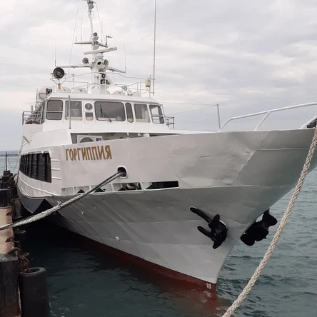 В 13:00 Круиз на полуостров "Большой Утриш"