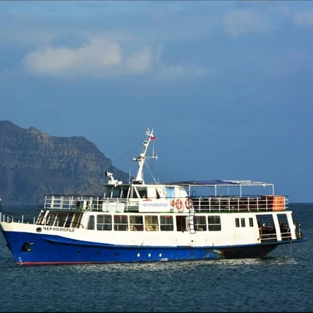 В 10:00, 12:30, 16:00, 18:00 Семейный тур 3 в 1