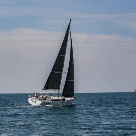 Парусно-моторная Яхта "Шаффл"